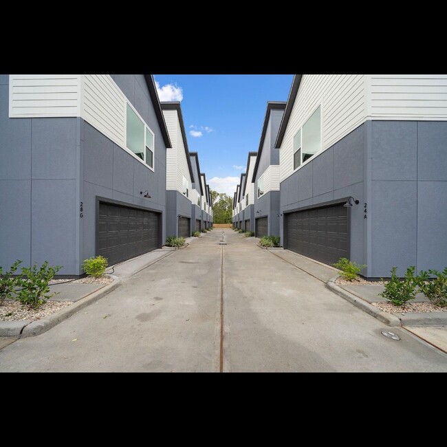 Foto del edificio - 3 Bed 2.5 Bath New Construction Available ...