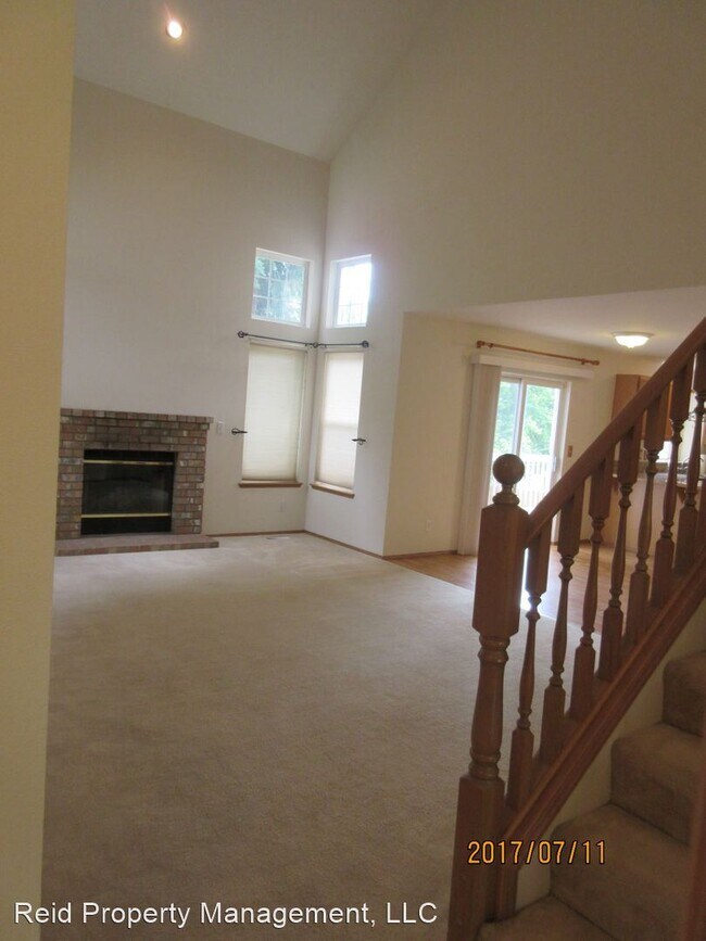 Building Photo - 5 br, 2.5 bath House - 9218 Withers Place NW