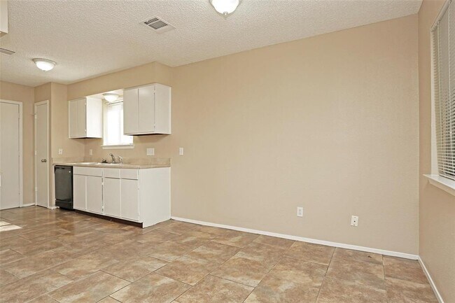 Foto del edificio - 22518 John Rolfe Ln