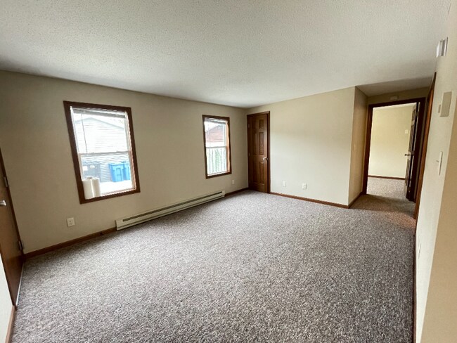 Foto del edificio - 1214 Gilmore Ave