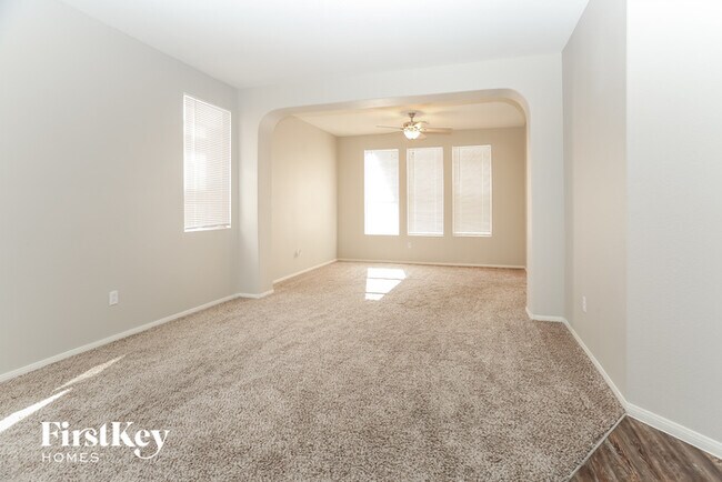 Building Photo - 8049 Rock Port Cir