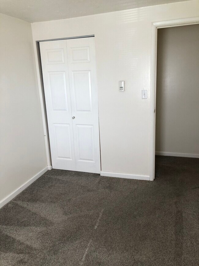 Dormitorio - 4909 Mount Vernon Dr