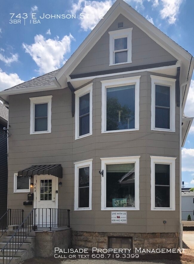 Building Photo - 743 E Johnson St