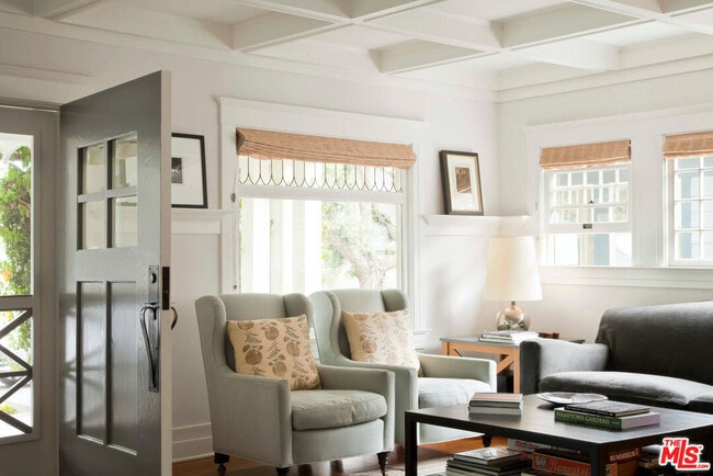 Foto del edificio - 147 Fraser Ave