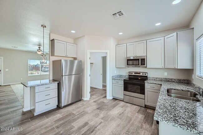 Foto del edificio - 12382 W Delwood Dr