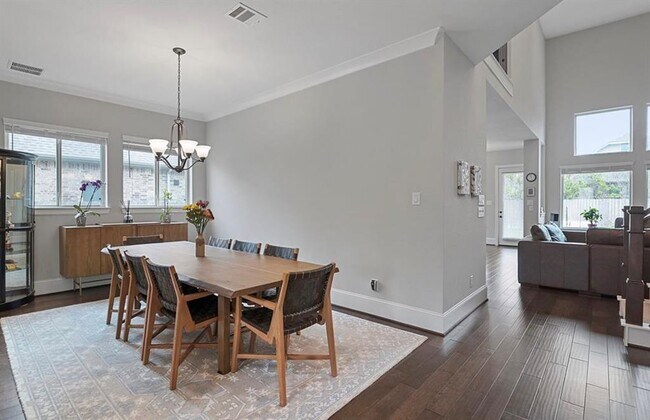Building Photo - 4413 Egremont Pl
