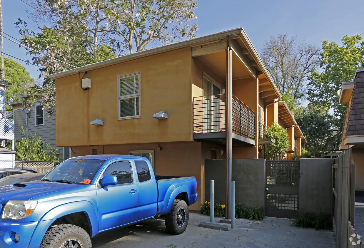 Foto del edificio - 2110 H St