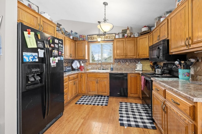 Building Photo - 204 W Birchwood Dr