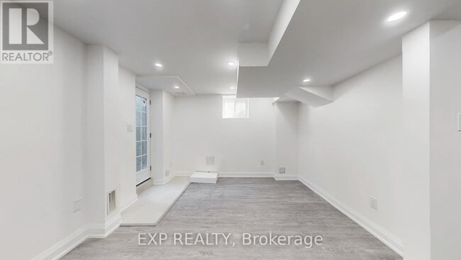 Building Photo - 33 Native Landing