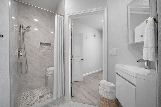 Building Photo - 2805 Church St