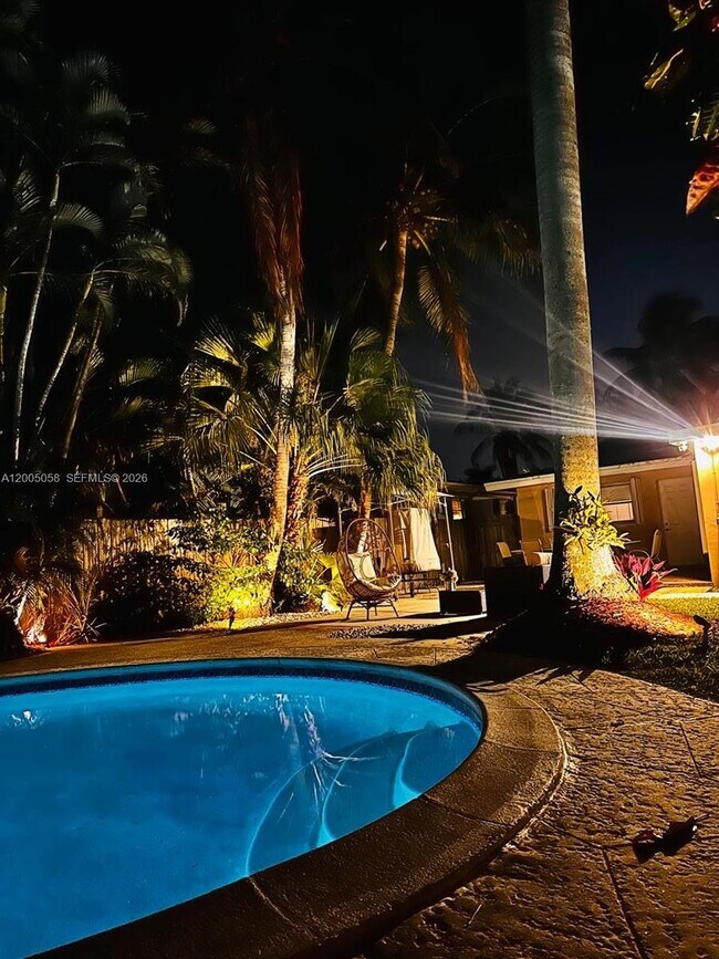 Foto del edificio - 2911 Monroe St