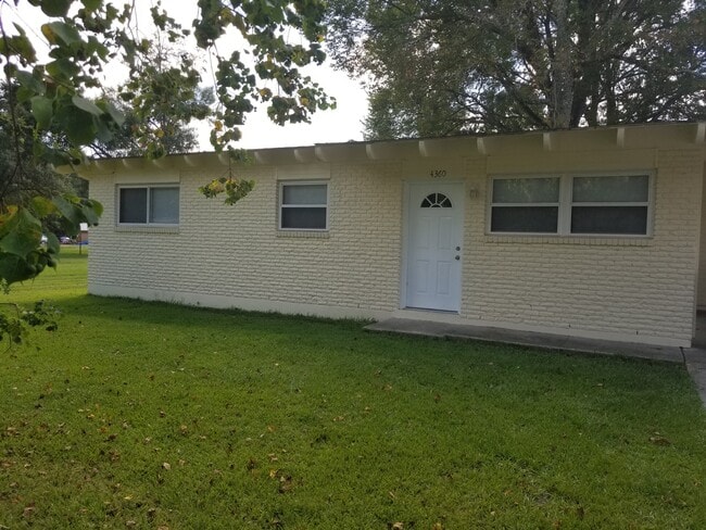 Building Photo - 4360 Burgess Dr