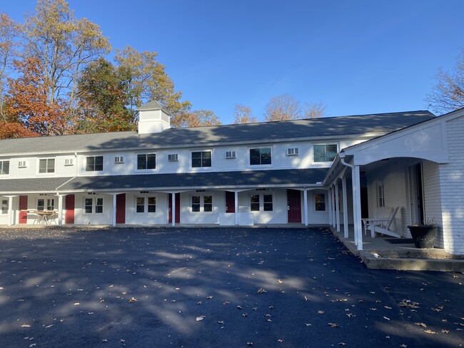 Building Photo - Pleasant Hill Apartments