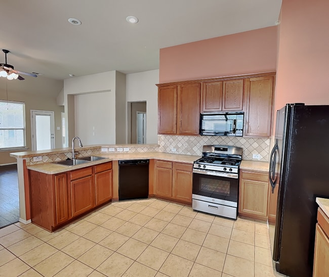 Building Photo - Modern Living Meets Texas Charm in the Heart of Vista West!