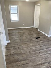 Building Photo - 96 Lyndhurst St