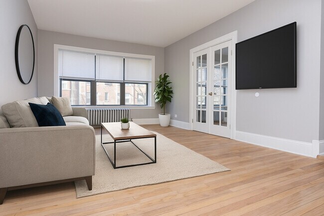 Building Photo - 8209 S Ellis Ave