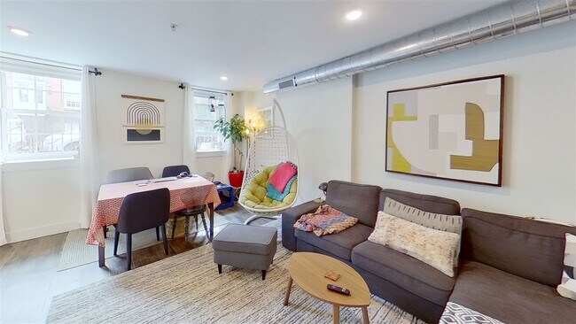 Building Photo - 56 Wayne St