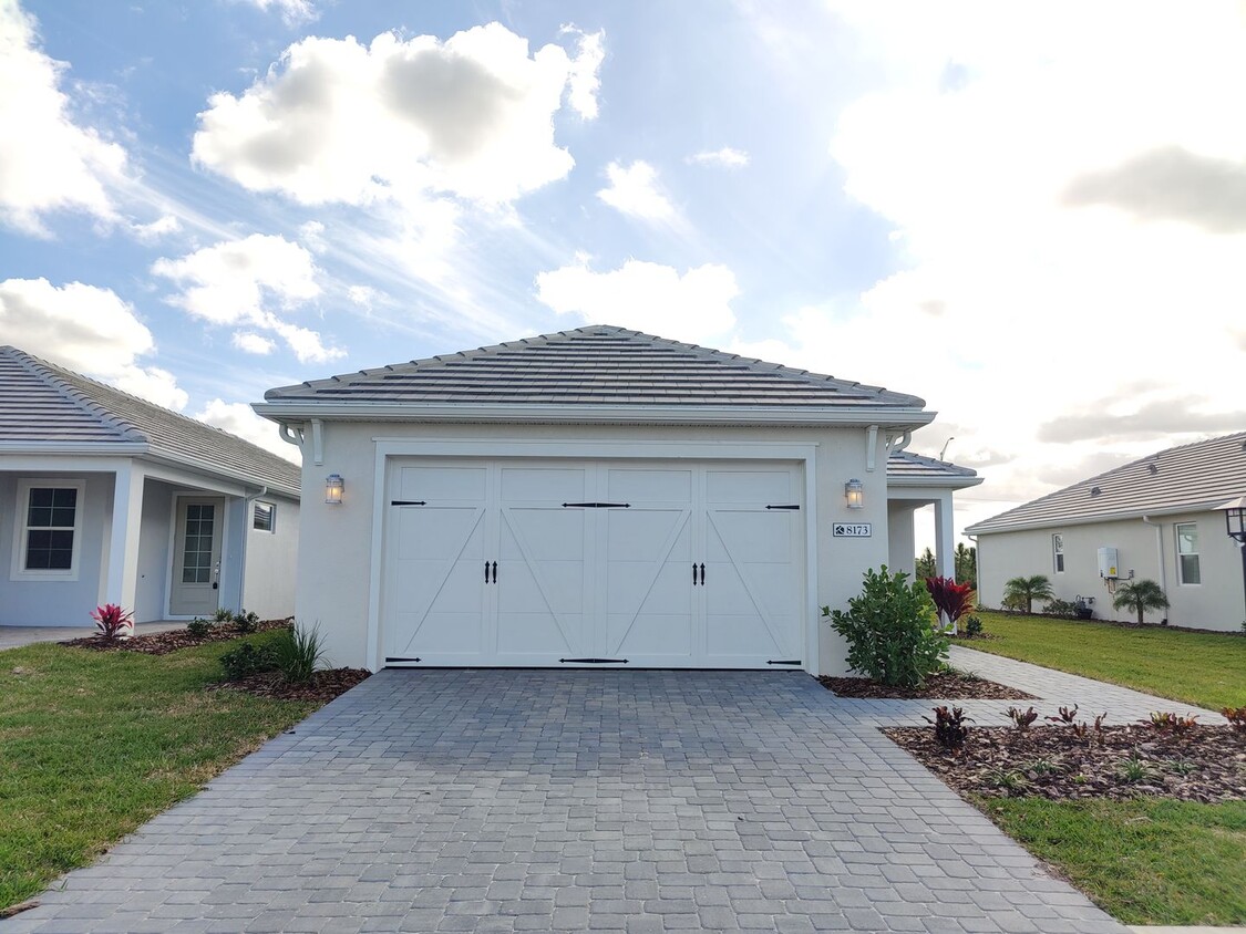 Primary Photo - LAKEHOUSE COVE AT WATERSIDE --- BRAND NEW ...