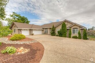 Building Photo - 5793 Acorn Ridge Dr