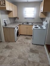 Building Photo - 205 Kenilworth Ave N