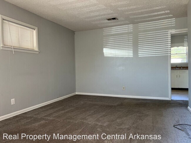 Foto del edificio - 3 br, 1 bath House - 34 Oakview Dr.