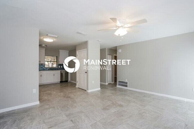 Building Photo - 3 Bedroom Pet-Friendly Home in Bradenton, FL with Main Street Renewal