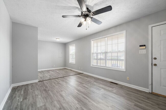 Building Photo - 339 Pioneer Drive, Oak Grove, KY 42262