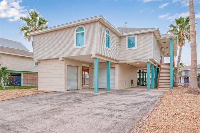 Building Photo - 16520 Barbados Way