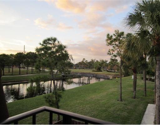 Foto del edificio - 145 Heritage Way
