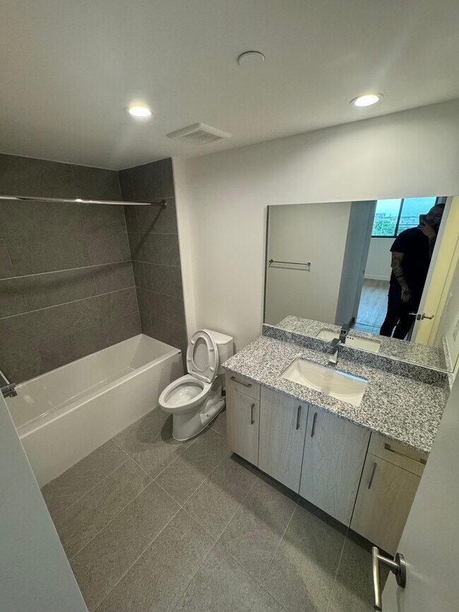 Foto del edificio - 5730 SW 62nd Ter