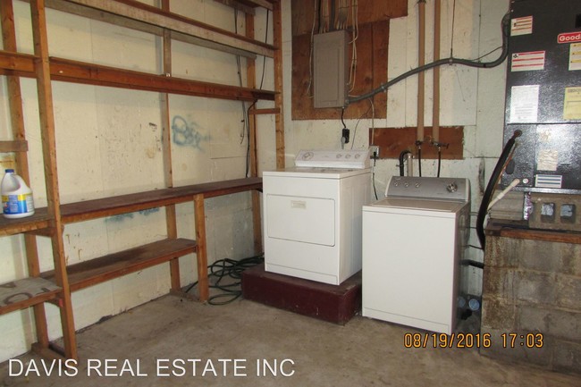 Building Photo - 211 Beech Creek Ave