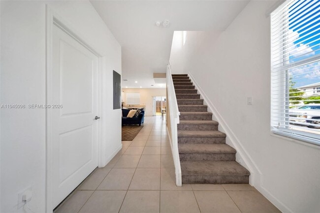 Foto del edificio - 2699 SE 19th St