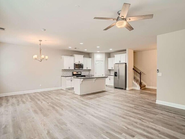Building Photo - 1012 Candela Ln