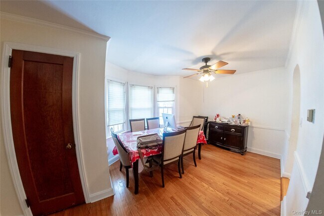 Foto del edificio - 2454 Columbus Ave