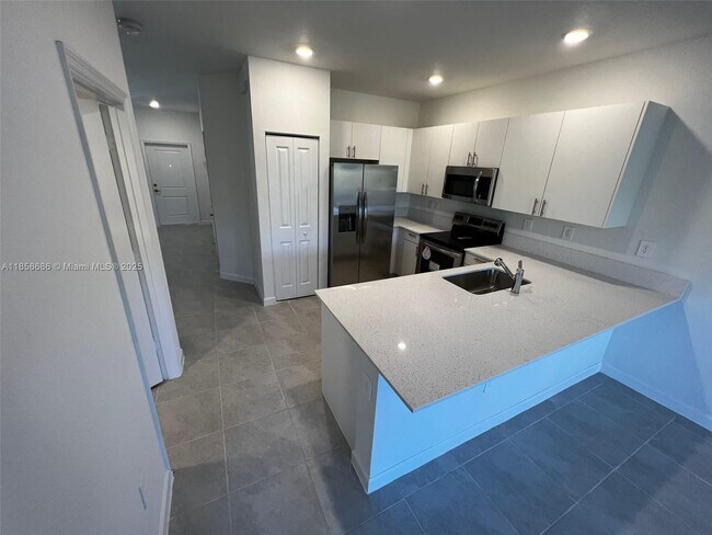 Foto del edificio - 2703 SE 10th St