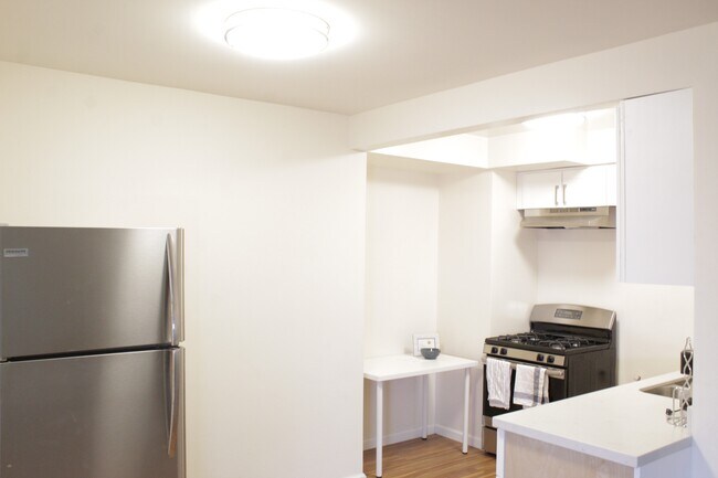 Foto del edificio - 303 N Oakland Ave