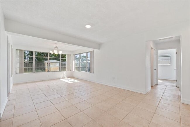 Foto del edificio - 7701 NW 15th Ct