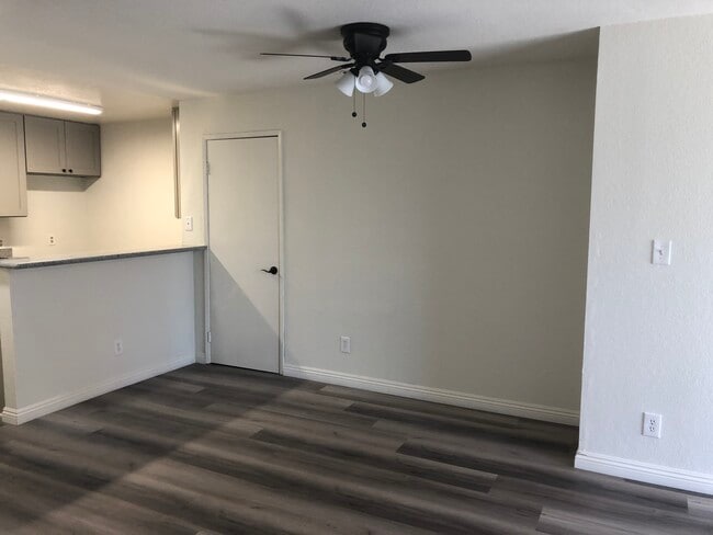 Building Photo - 1320 Venice Blvd