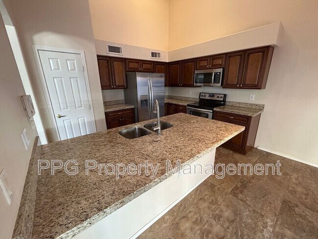 Building Photo - 7484 W Denaro Dr