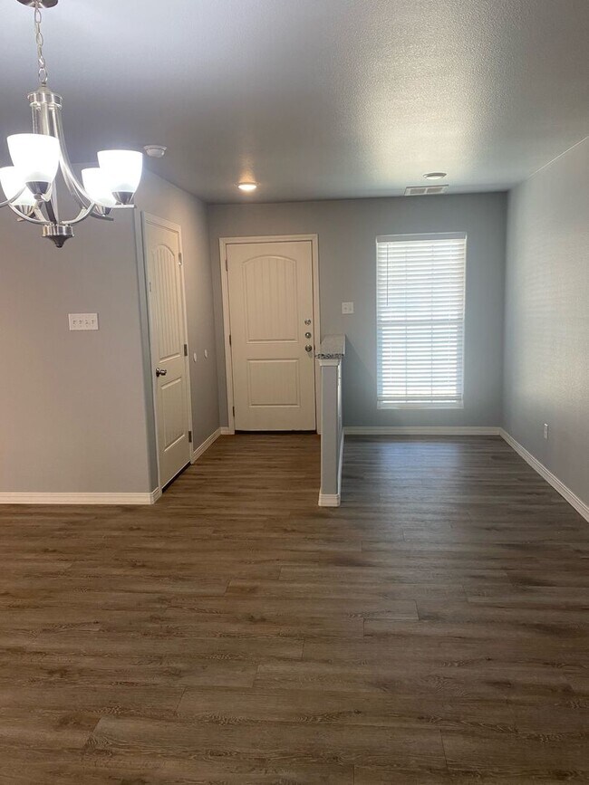 Foto del edificio - 1303 N Clinton Ave