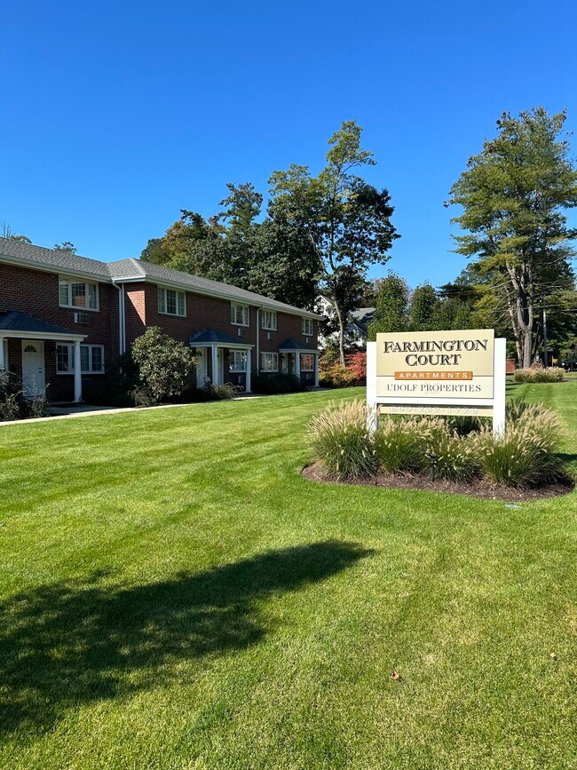 Foto del edificio - Farmington Court Apartments