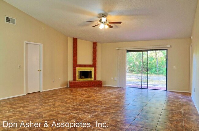 Foto del edificio - 4 br, 3 bath House - 1285 Blueberry Ct.