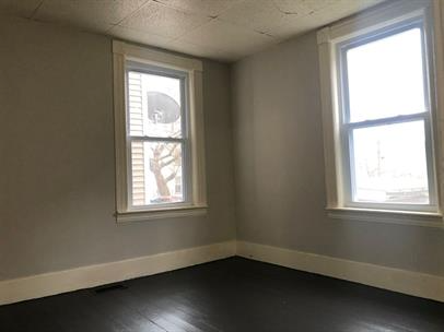Building Photo - 271 Cedar St