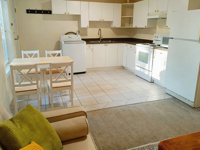 Building Photo - 7337 Jubilee Av