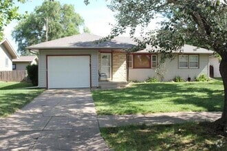 Building Photo - 613 Carl Ave