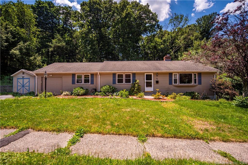 Primary Photo - 70 Ivy Rd