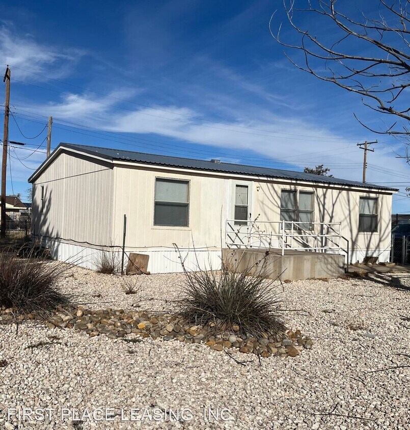 Primary Photo - 3 br, 2 bath House - 1512 S. Avenue E Pl
