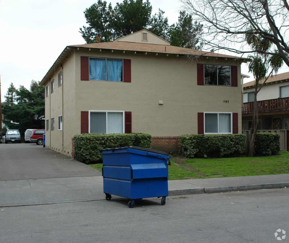Foto principal - 1147 Ayala Dr
