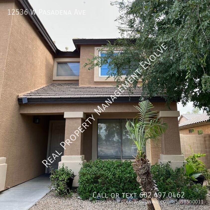 Foto principal - Large 2 Story Home