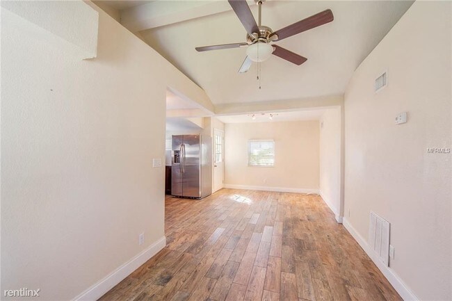 Foto del edificio - 2 br, 2 bath House - 4252 12th Ave N
